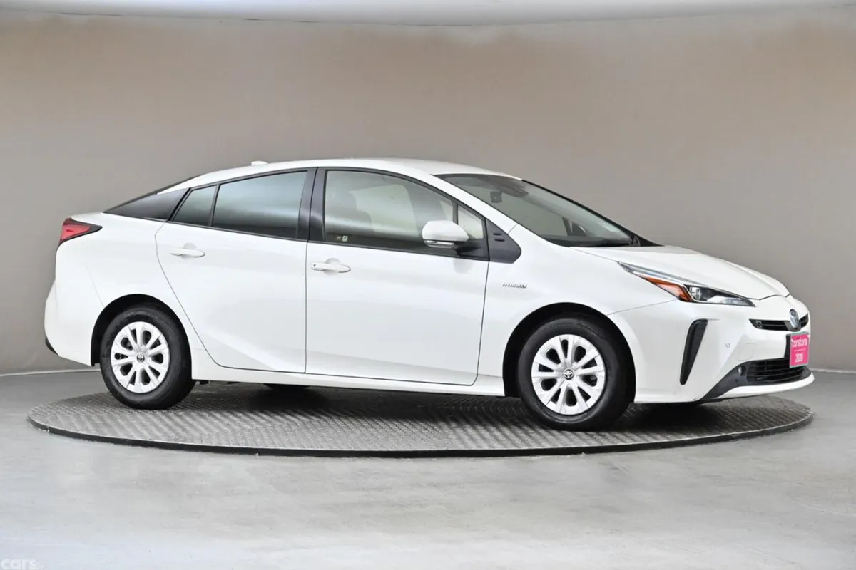 Toyota Prius Hatchback, Petrol Hybrid, 2020, White