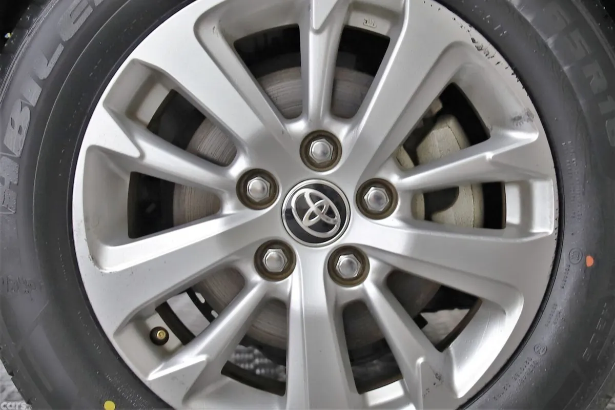 Toyota Yaris Cross SUV, Petrol Hybrid, 2022, White