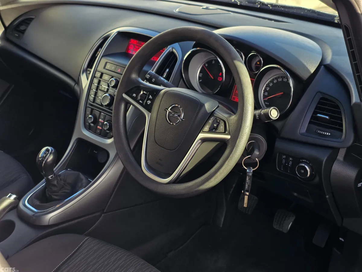 Opel Astra Saloon, Diesel, 2018, Grey