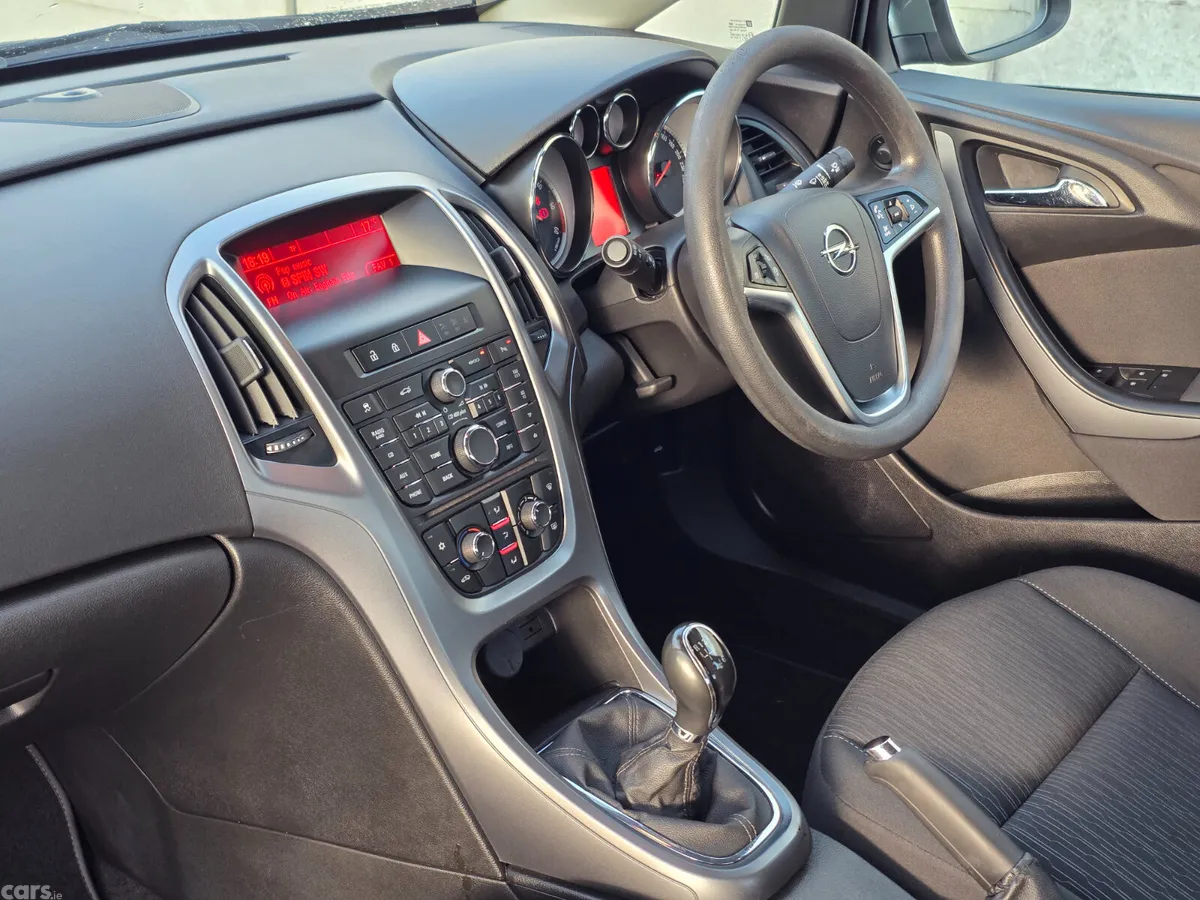 Opel Astra Saloon, Diesel, 2018, Grey