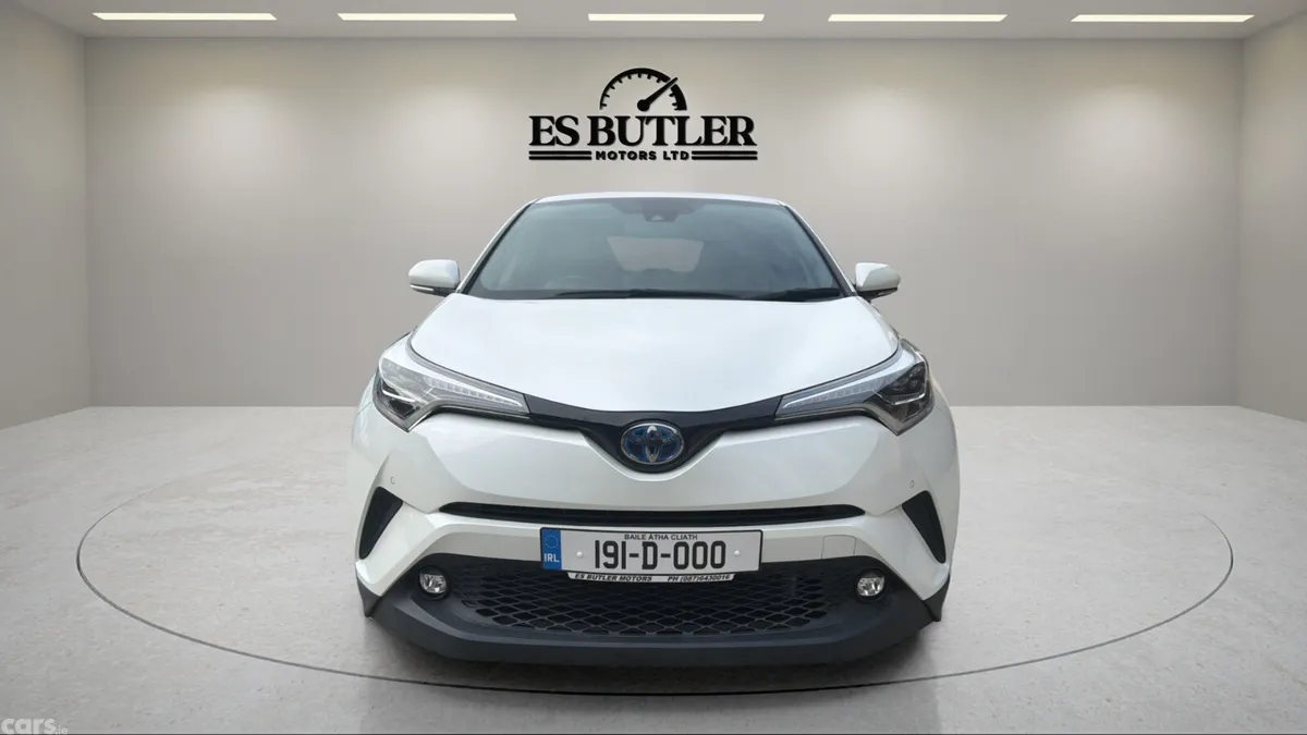 Toyota C-HR SUV, Petrol Hybrid, 2019, White