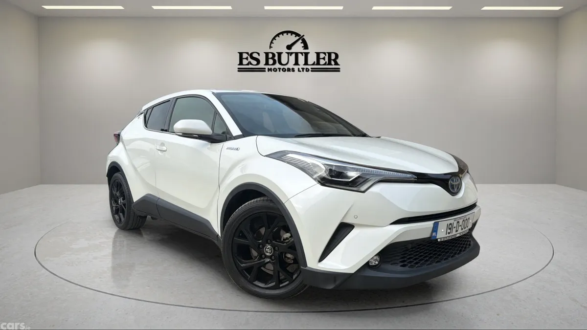 Toyota C-HR SUV, Petrol Hybrid, 2019, White