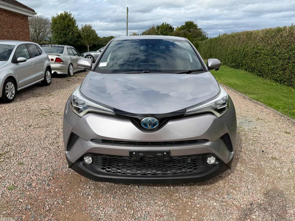 Toyota C-HR SUV, Petrol Hybrid, 2019, Silver