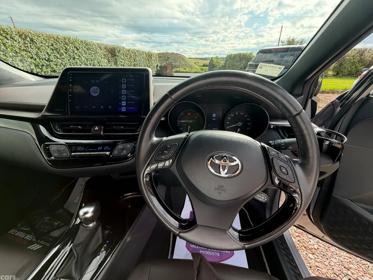 Toyota C-HR SUV, Petrol Hybrid, 2019, Silver