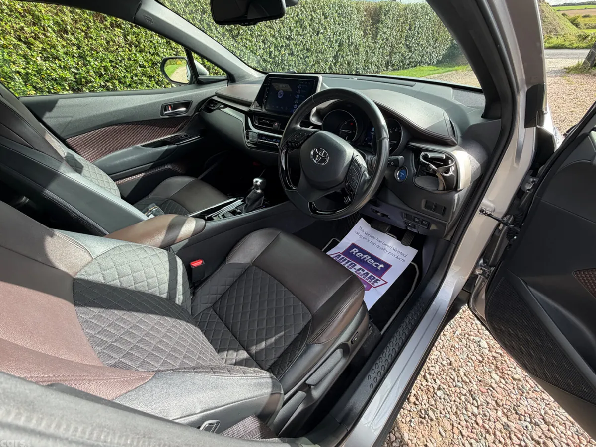 Toyota C-HR SUV, Petrol Hybrid, 2019, Silver