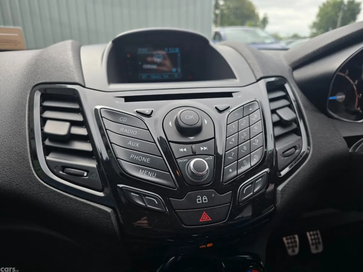 Ford Fiesta Hatchback, Petrol, 2013, Blue