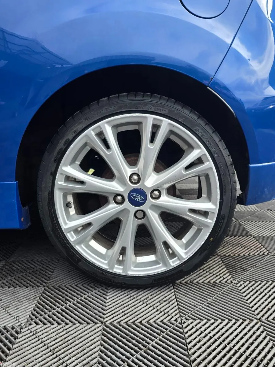 Ford Fiesta Hatchback, Petrol, 2013, Blue