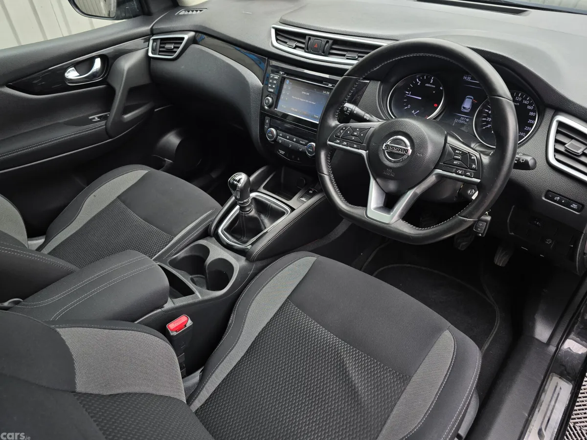 Nissan Qashqai MPV, Diesel, 2018, Black