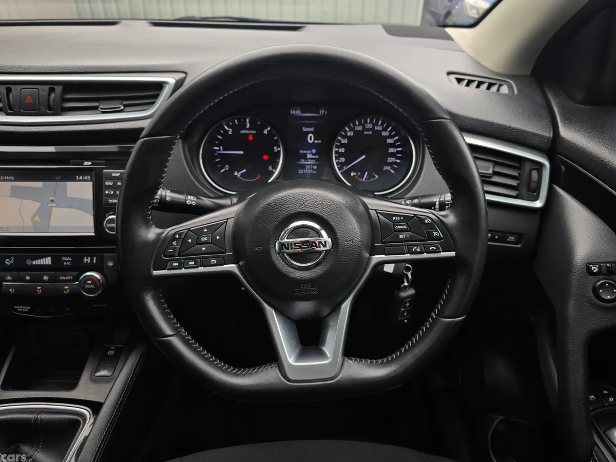 Nissan Qashqai MPV, Diesel, 2018, Black