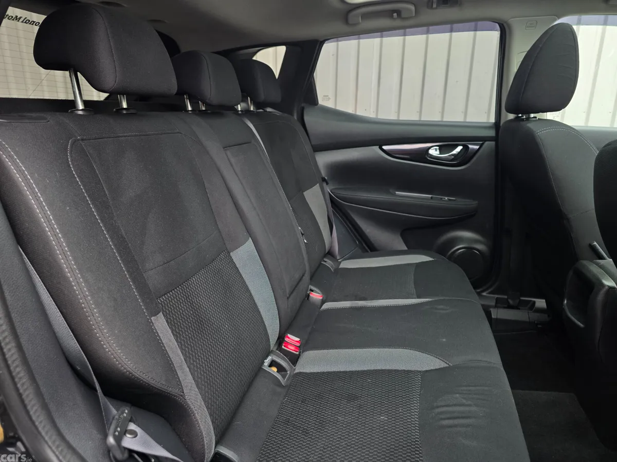 Nissan Qashqai MPV, Diesel, 2018, Black