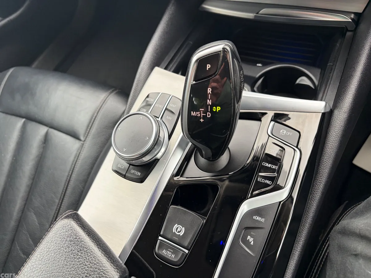 BMW 5-Series Saloon, Petrol Plug-in Hybrid, 2018, Blue
