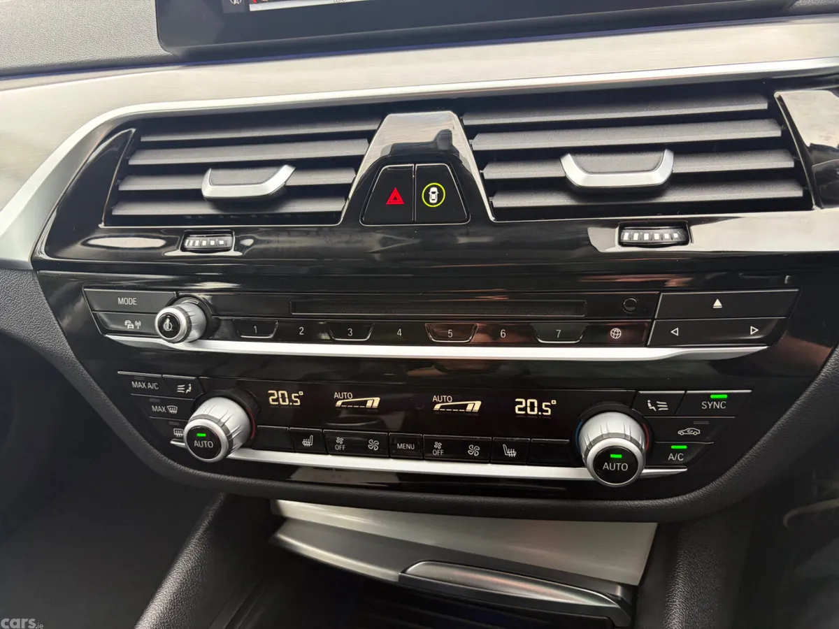 BMW 5-Series Saloon, Petrol Plug-in Hybrid, 2018, Blue