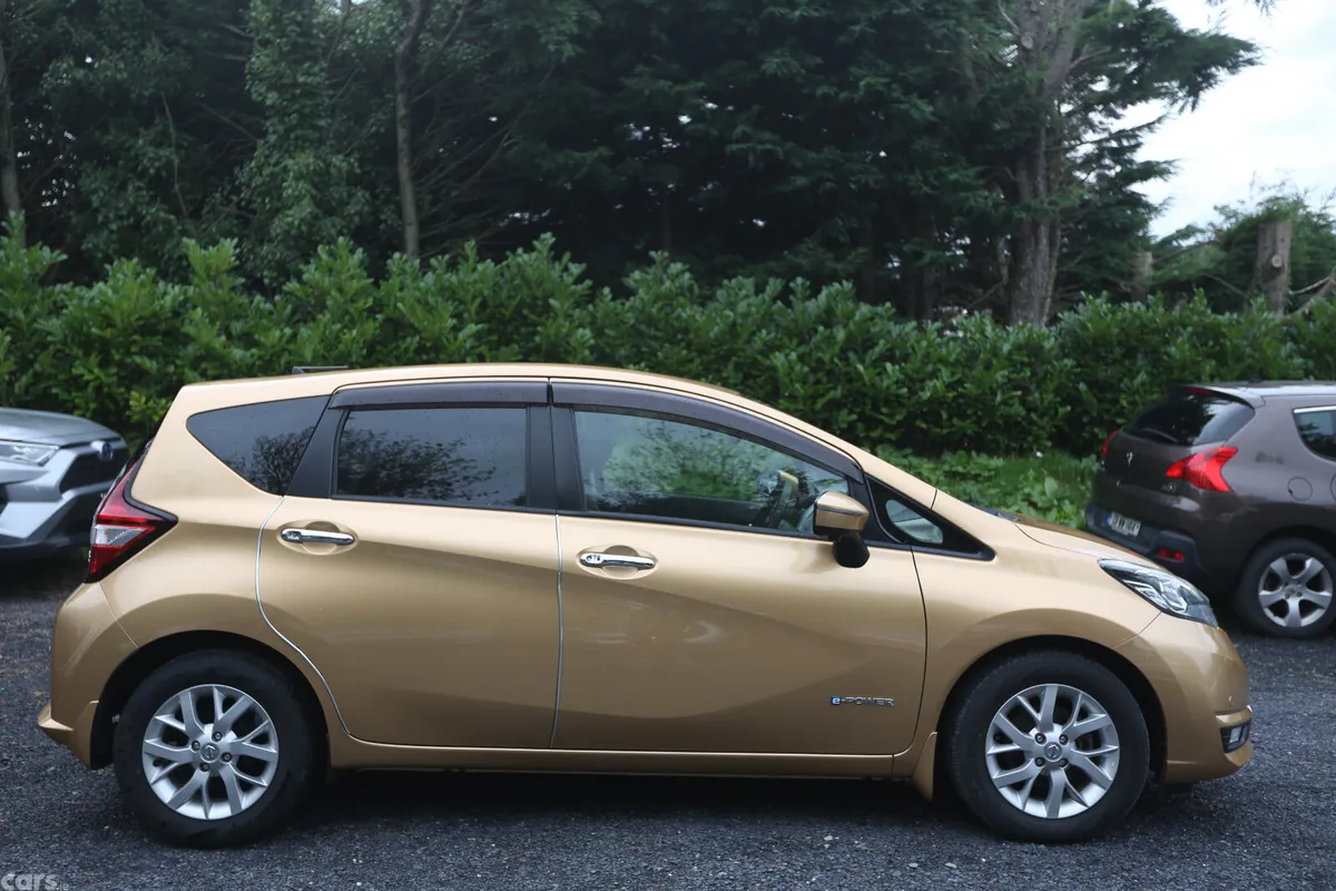 Nissan Note MPV, Petrol Hybrid, 2017, Gold