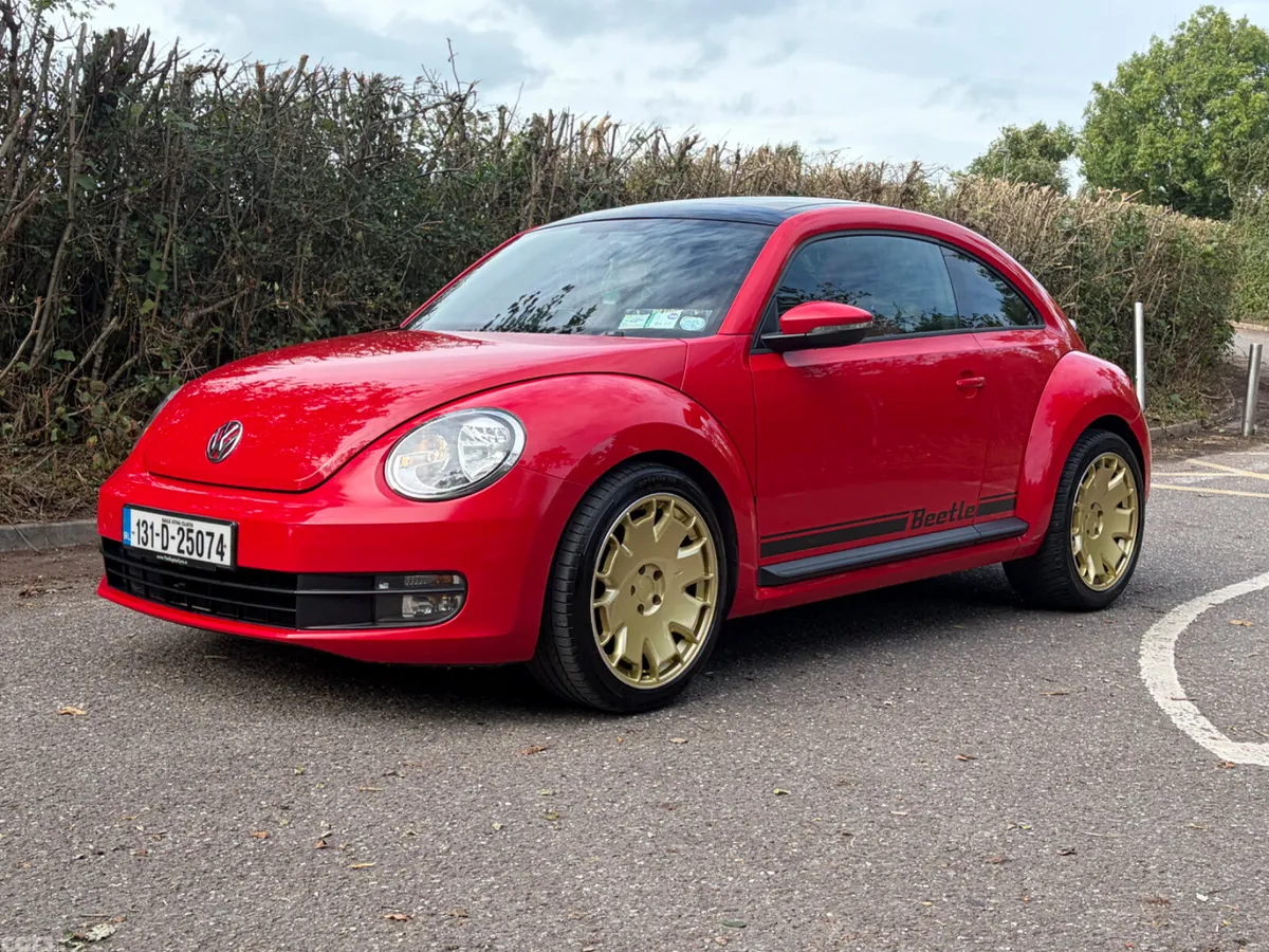 Volkswagen Beetle Hatchback, Petrol, 2013, Red