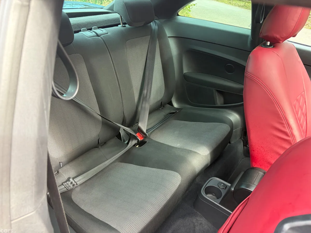 Volkswagen Beetle Hatchback, Petrol, 2013, Red