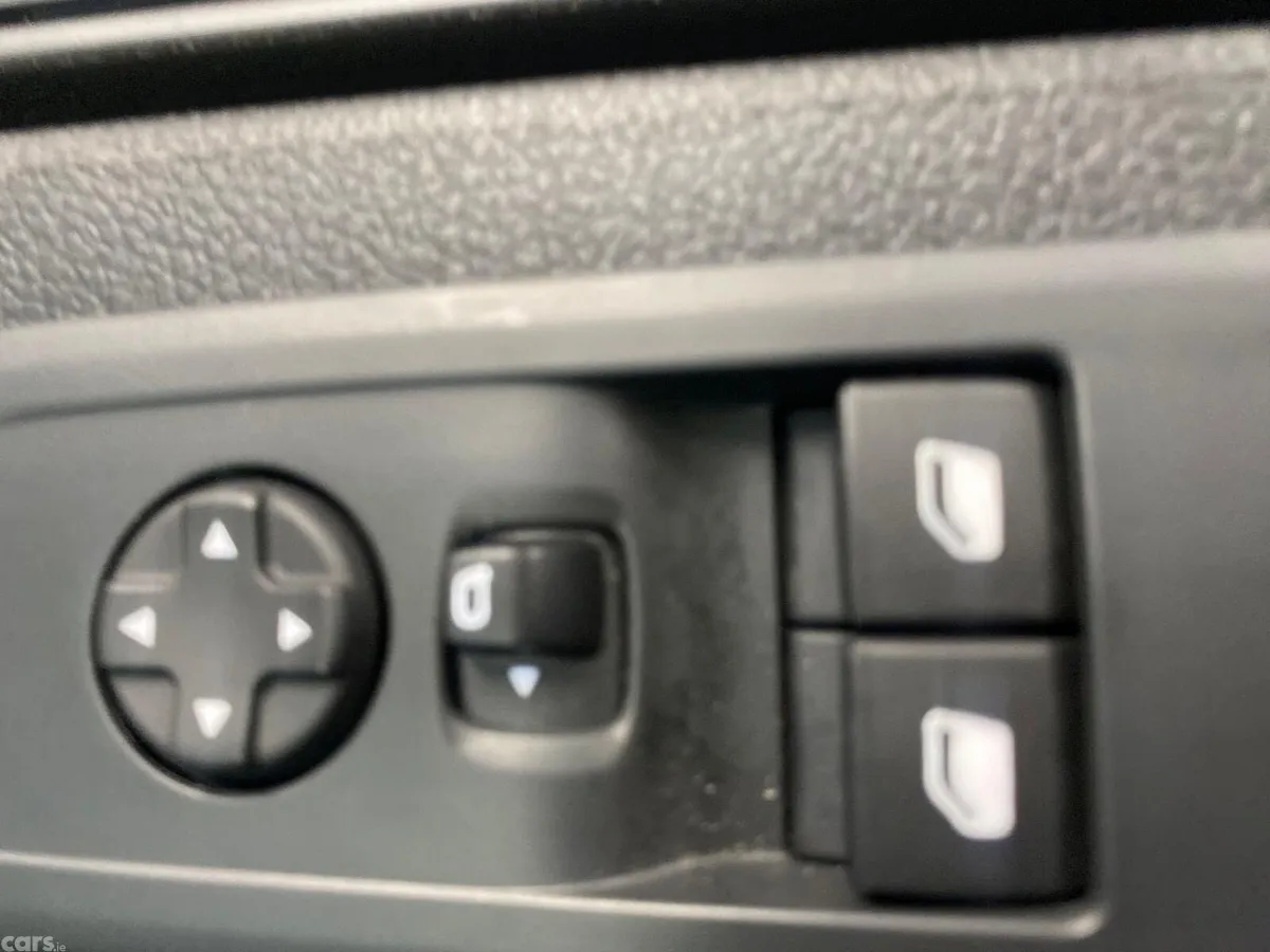 Vauxhall Vivaro MPV, Electric, 2023, White