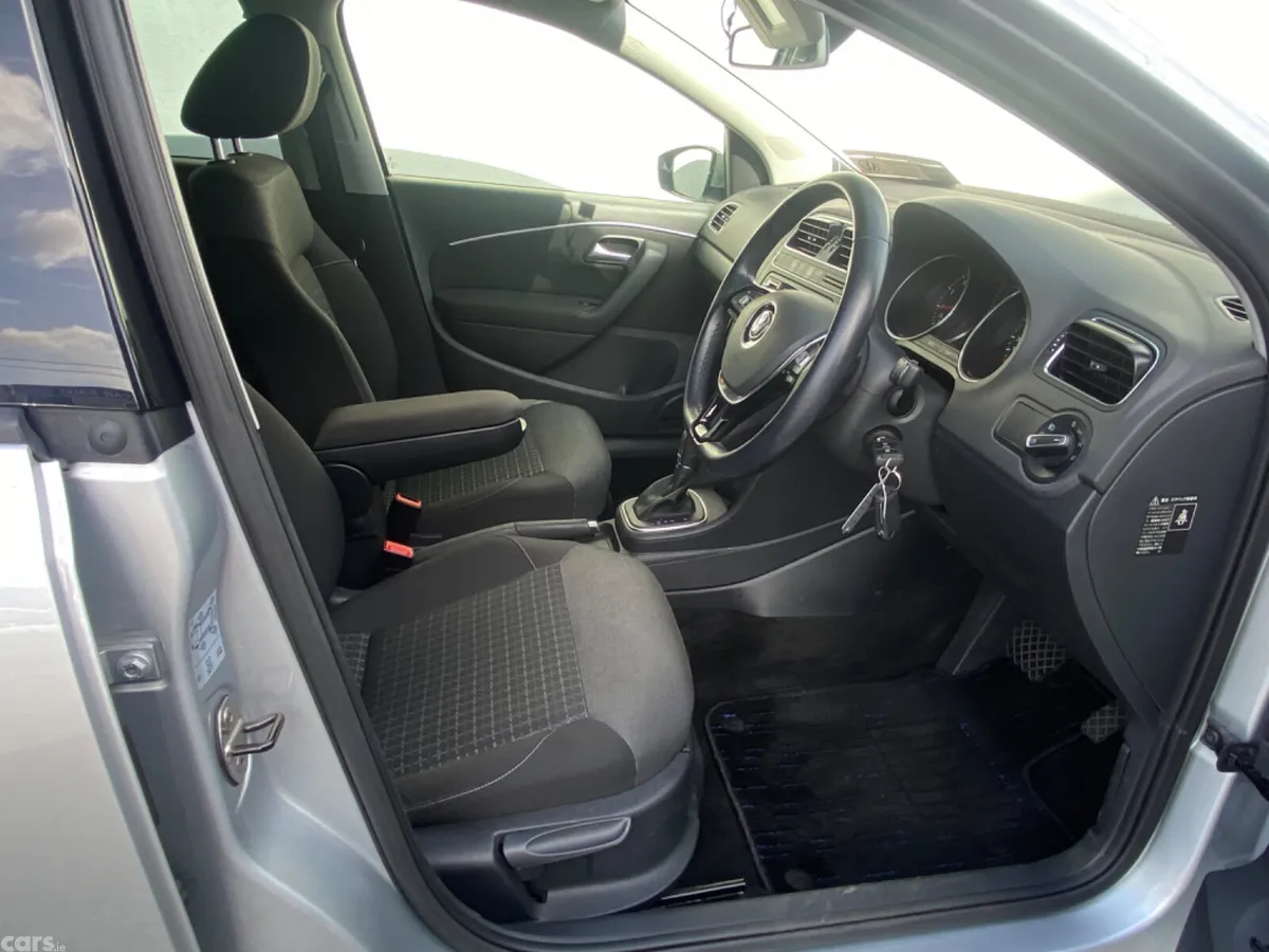 Volkswagen Polo Hatchback, Petrol, 2016, Silver