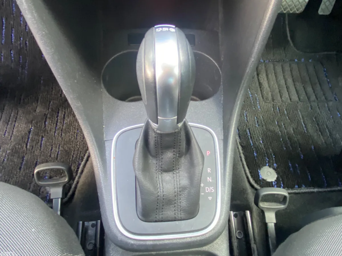 Volkswagen Polo Hatchback, Petrol, 2016, Silver