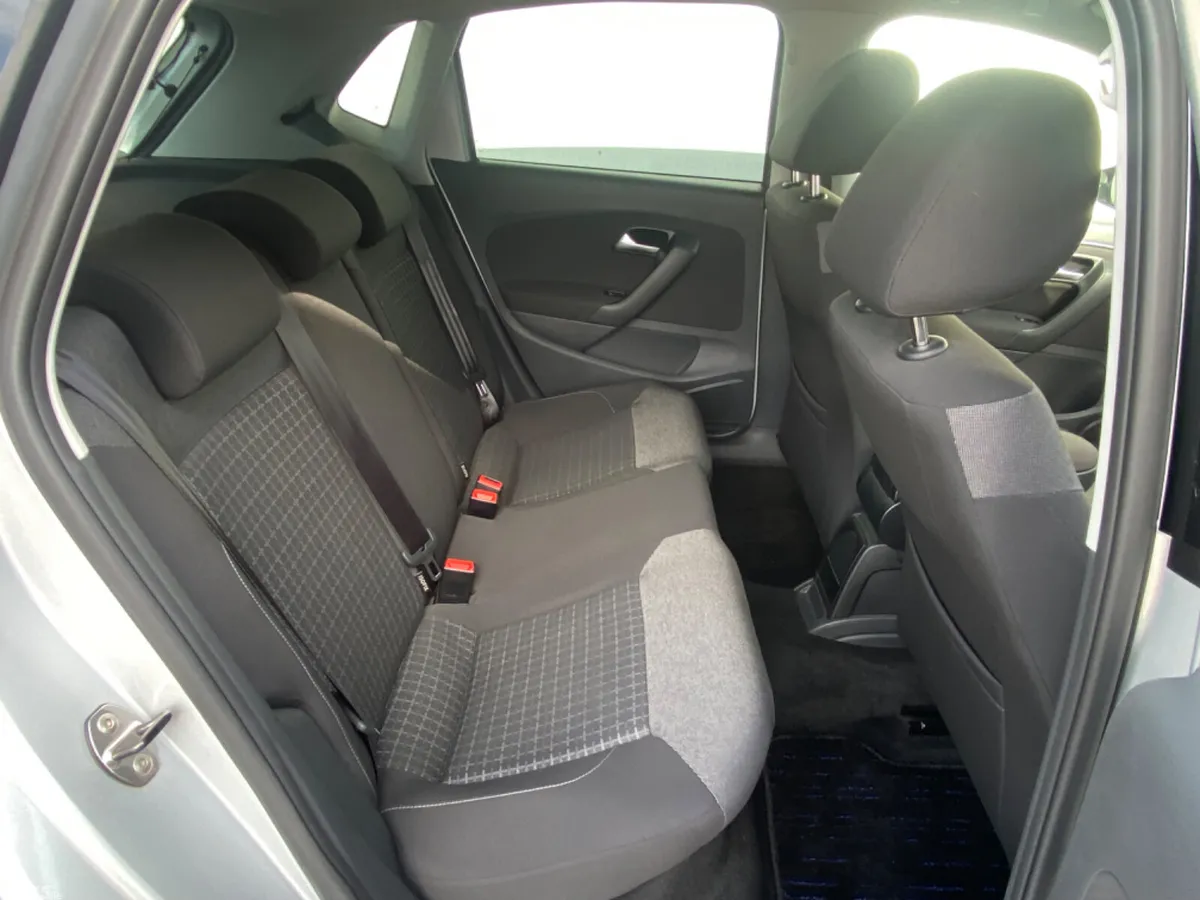 Volkswagen Polo Hatchback, Petrol, 2016, Silver