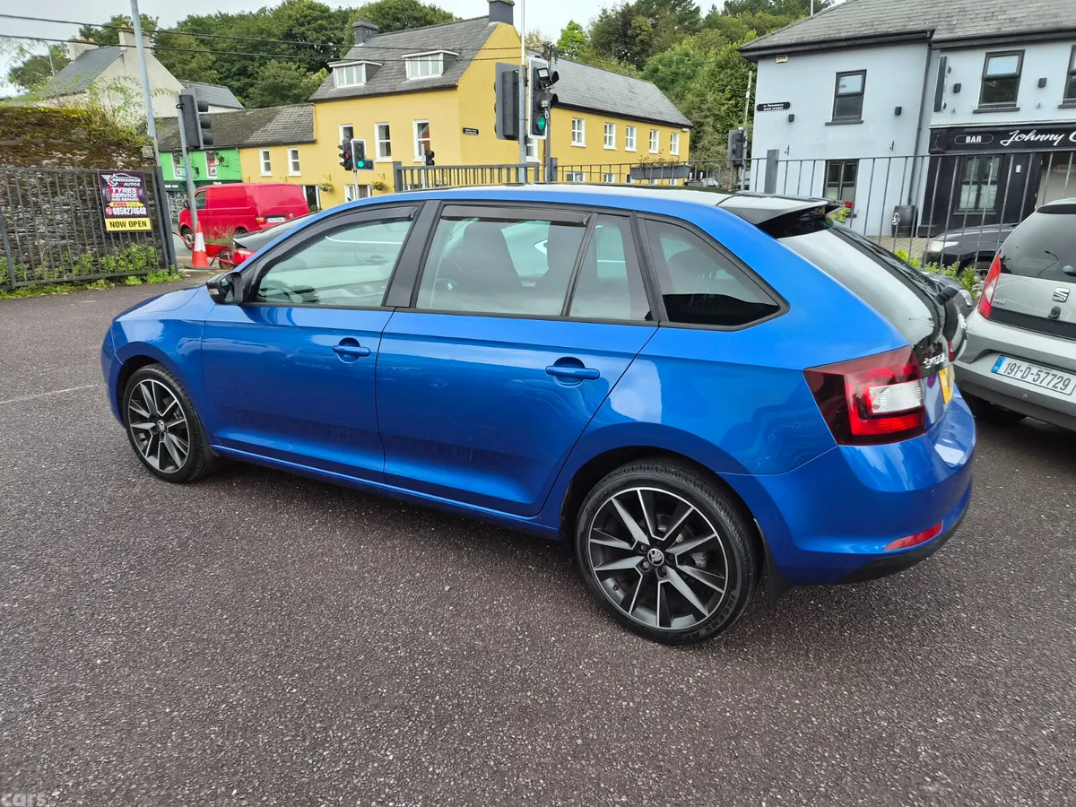 Skoda Rapid Hatchback, Petrol, 2018, Blue