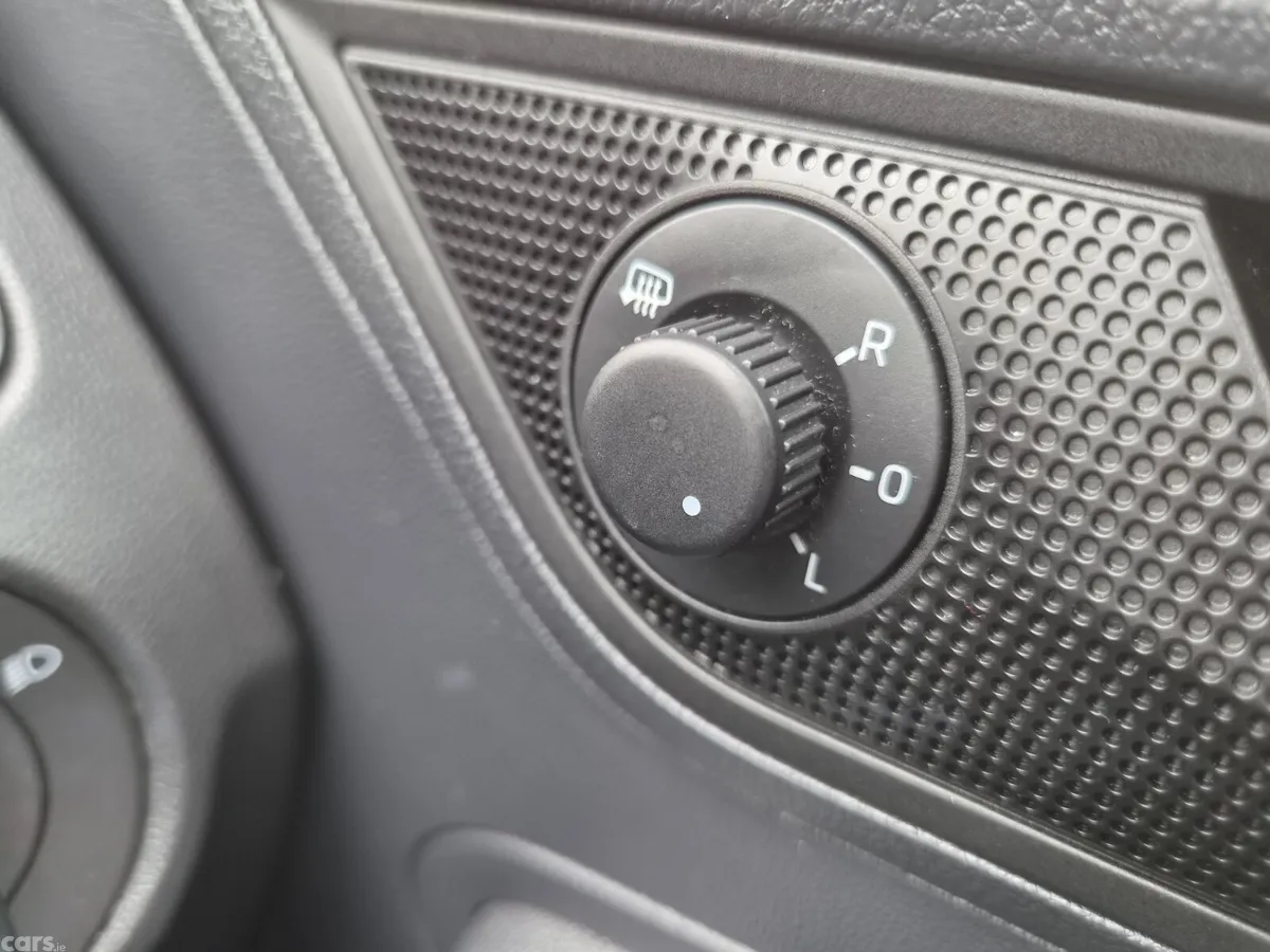 Skoda Rapid Hatchback, Petrol, 2018, Blue