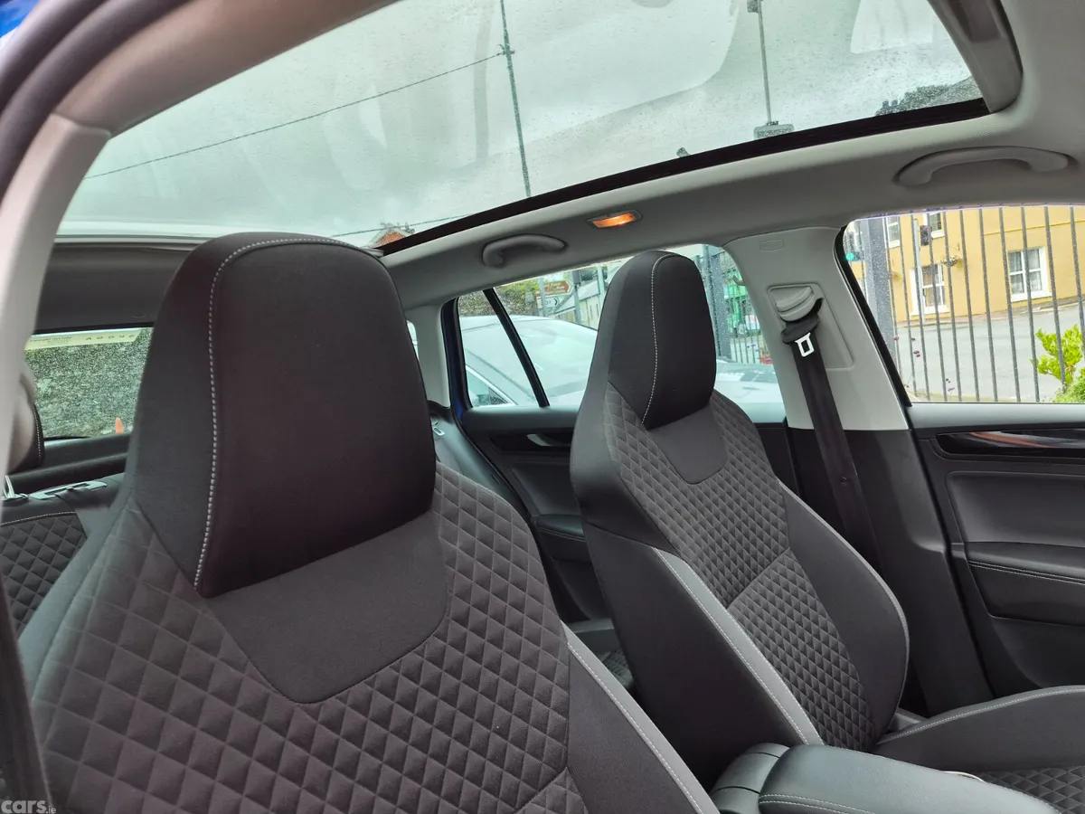 Skoda Rapid Hatchback, Petrol, 2018, Blue