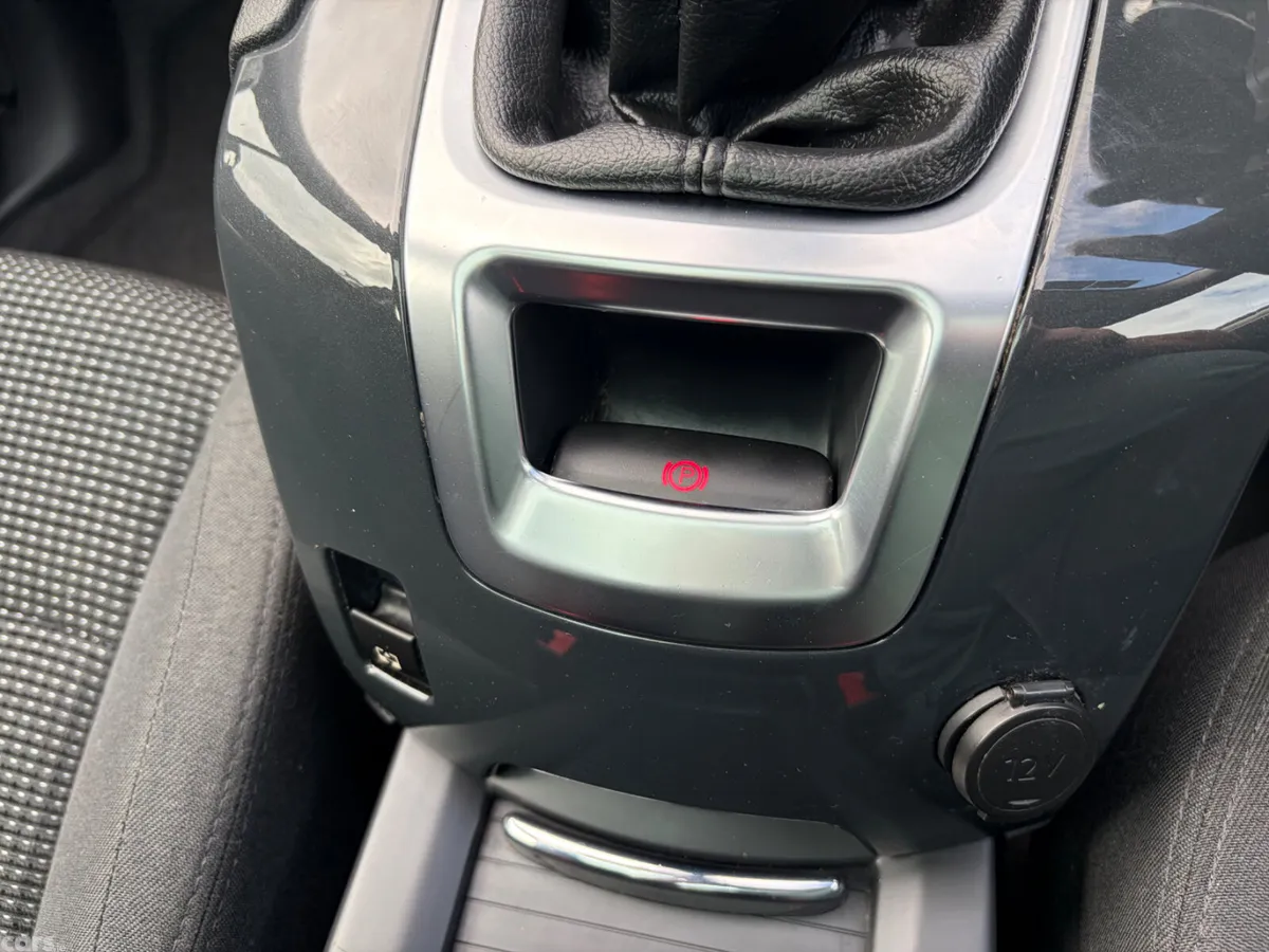 Peugeot 5008 MPV, Diesel, 2016, Grey