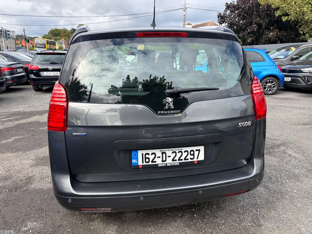 Peugeot 5008 MPV, Diesel, 2016, Grey