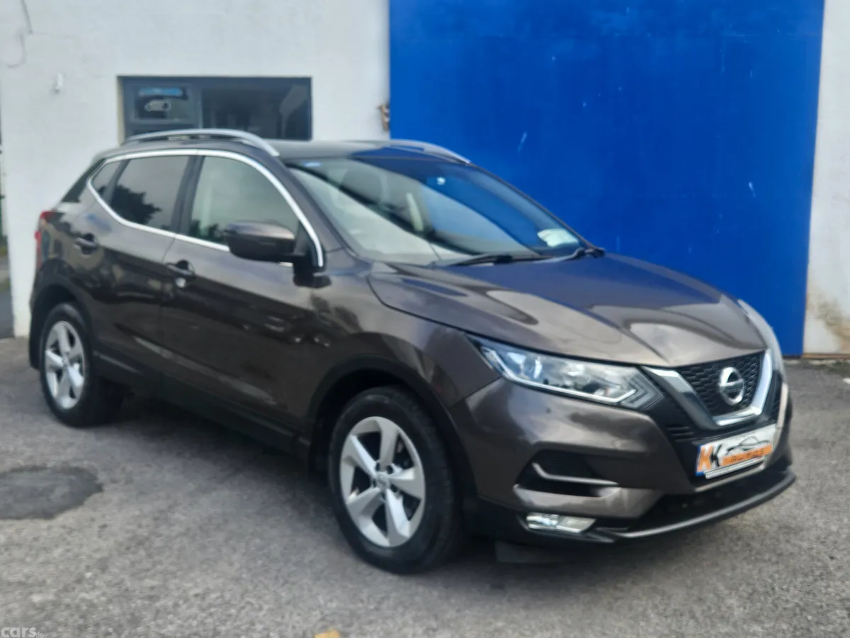 Nissan Qashqai MPV, Diesel, 2019, Brown