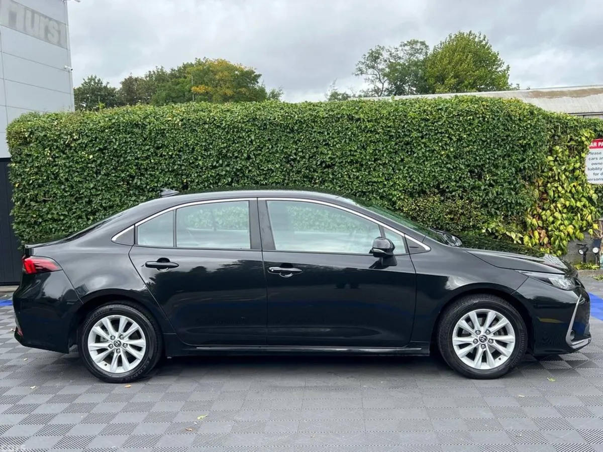 Toyota Corolla Saloon, Petrol Hybrid, 2023, Black