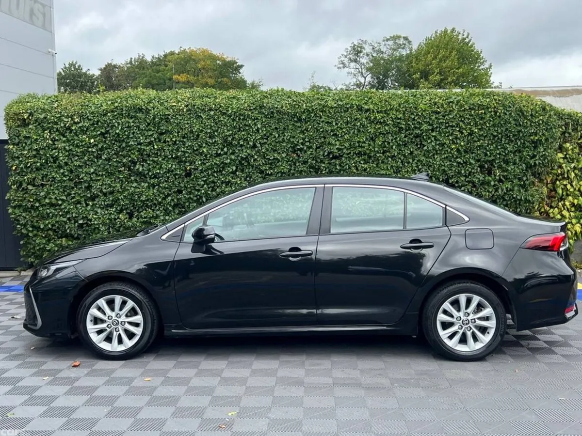 Toyota Corolla Saloon, Petrol Hybrid, 2023, Black