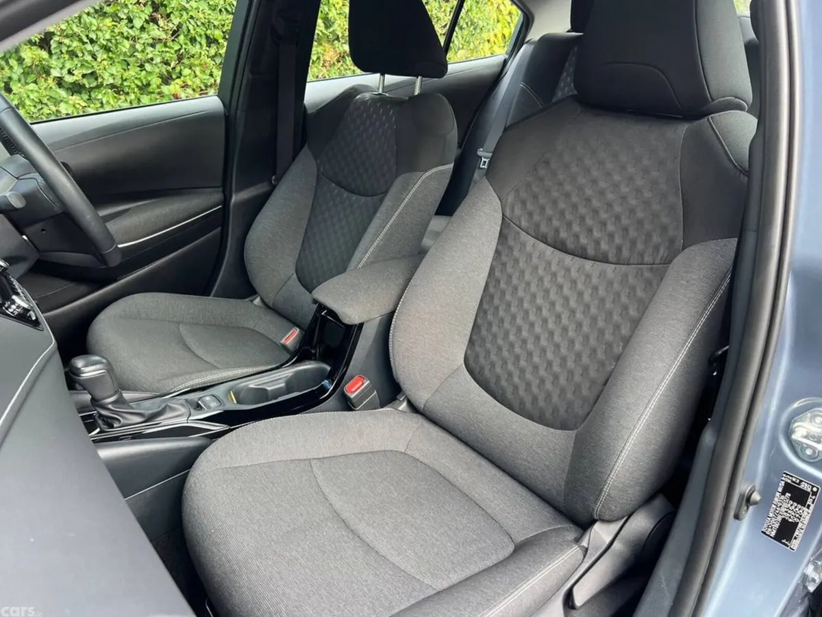 Toyota Corolla Saloon, Petrol Hybrid, 2023, Grey