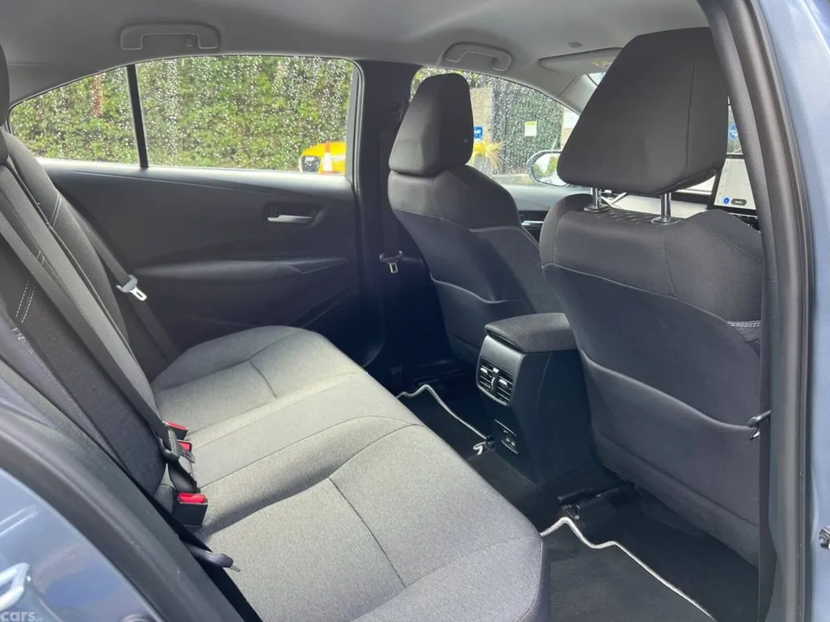 Toyota Corolla Saloon, Petrol Hybrid, 2023, Grey