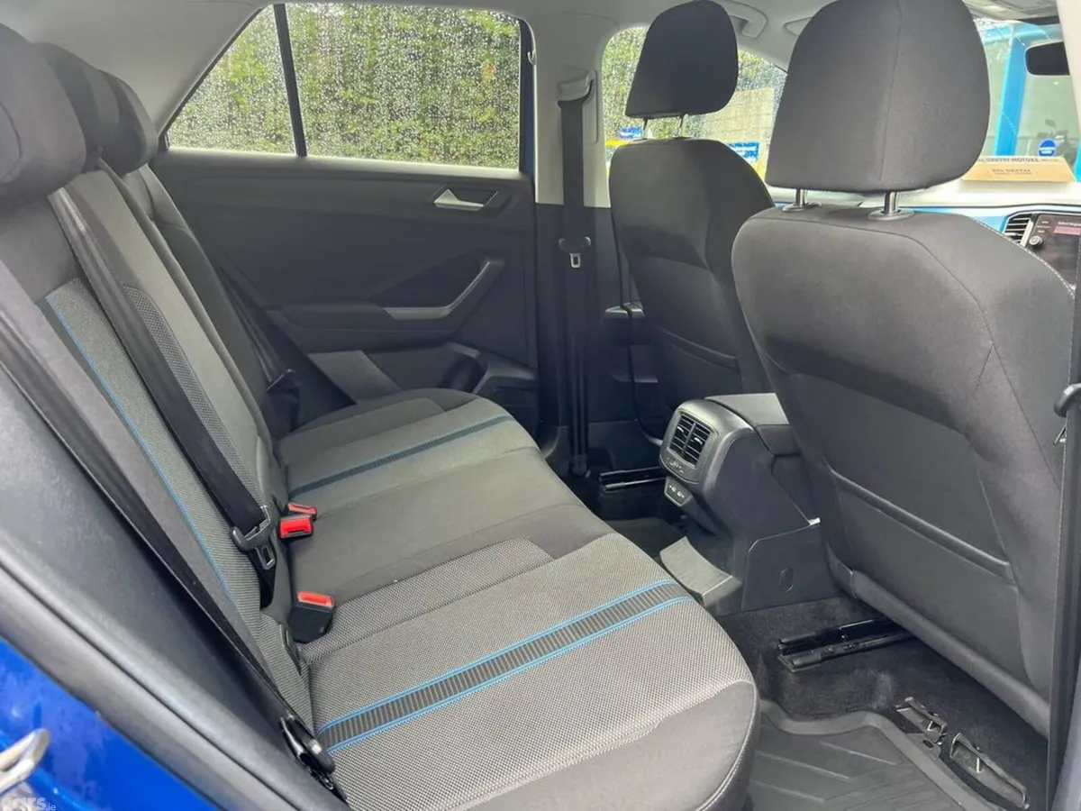 Volkswagen T-Roc SUV, Diesel, 2021, Blue