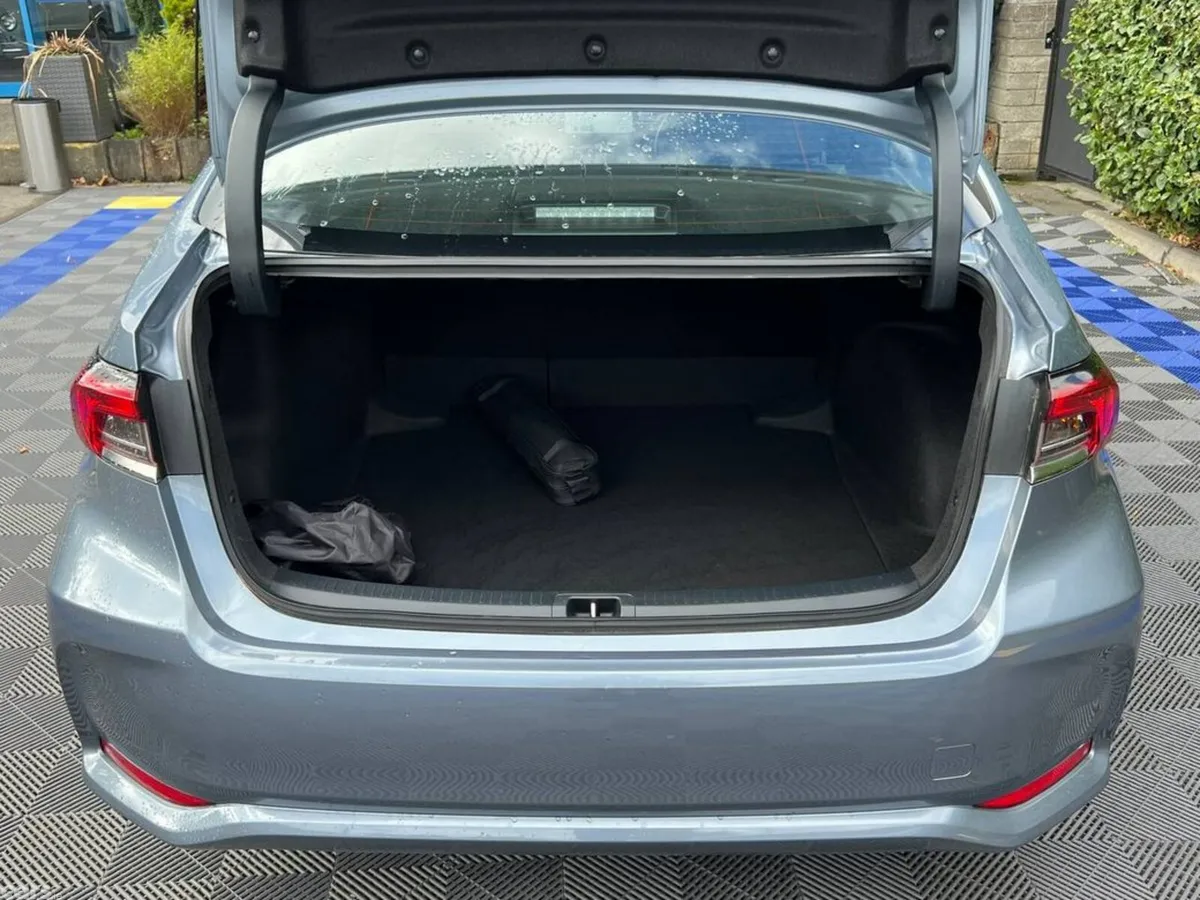 Toyota Corolla Saloon, Petrol Hybrid, 2023, Grey