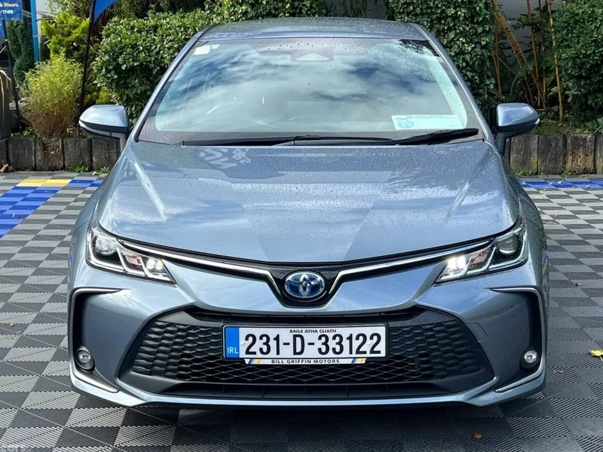 Toyota Corolla Saloon, Petrol Hybrid, 2023, Grey