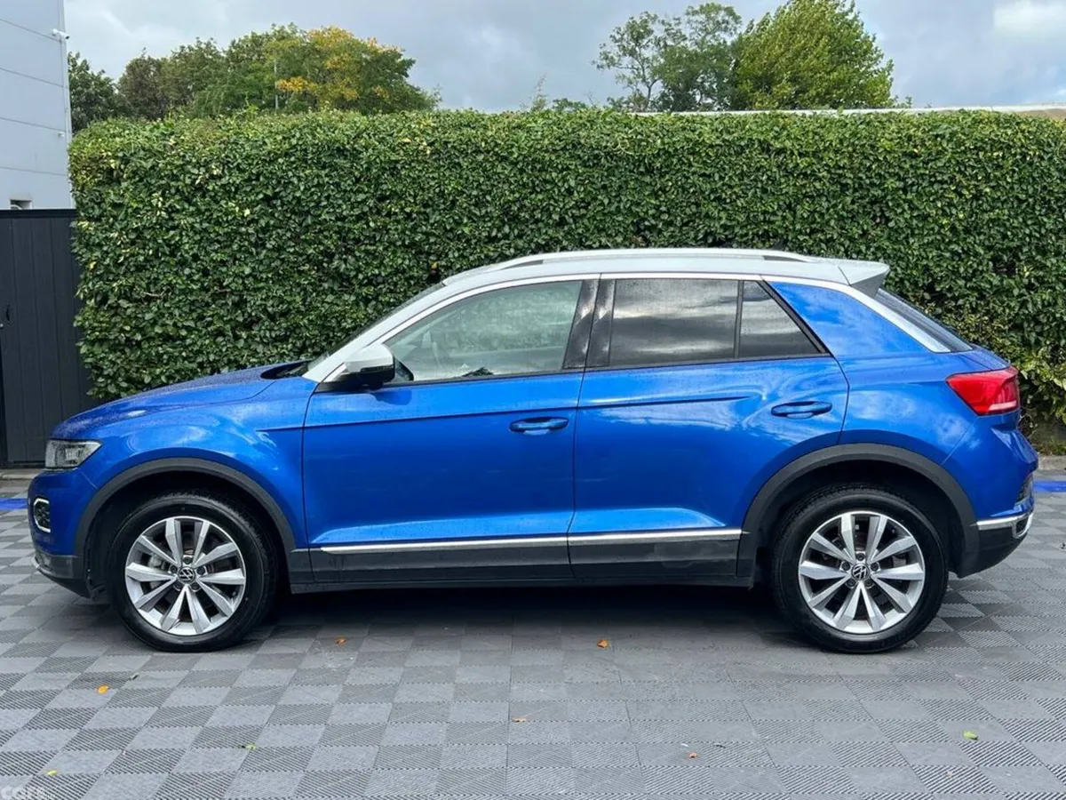 Volkswagen T-Roc SUV, Diesel, 2021, Blue