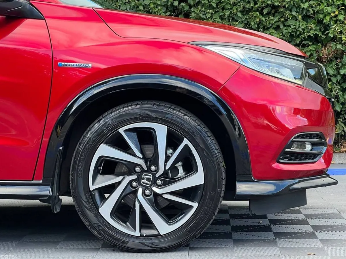 Honda Vezel SUV, Petrol Hybrid, 2021, Red