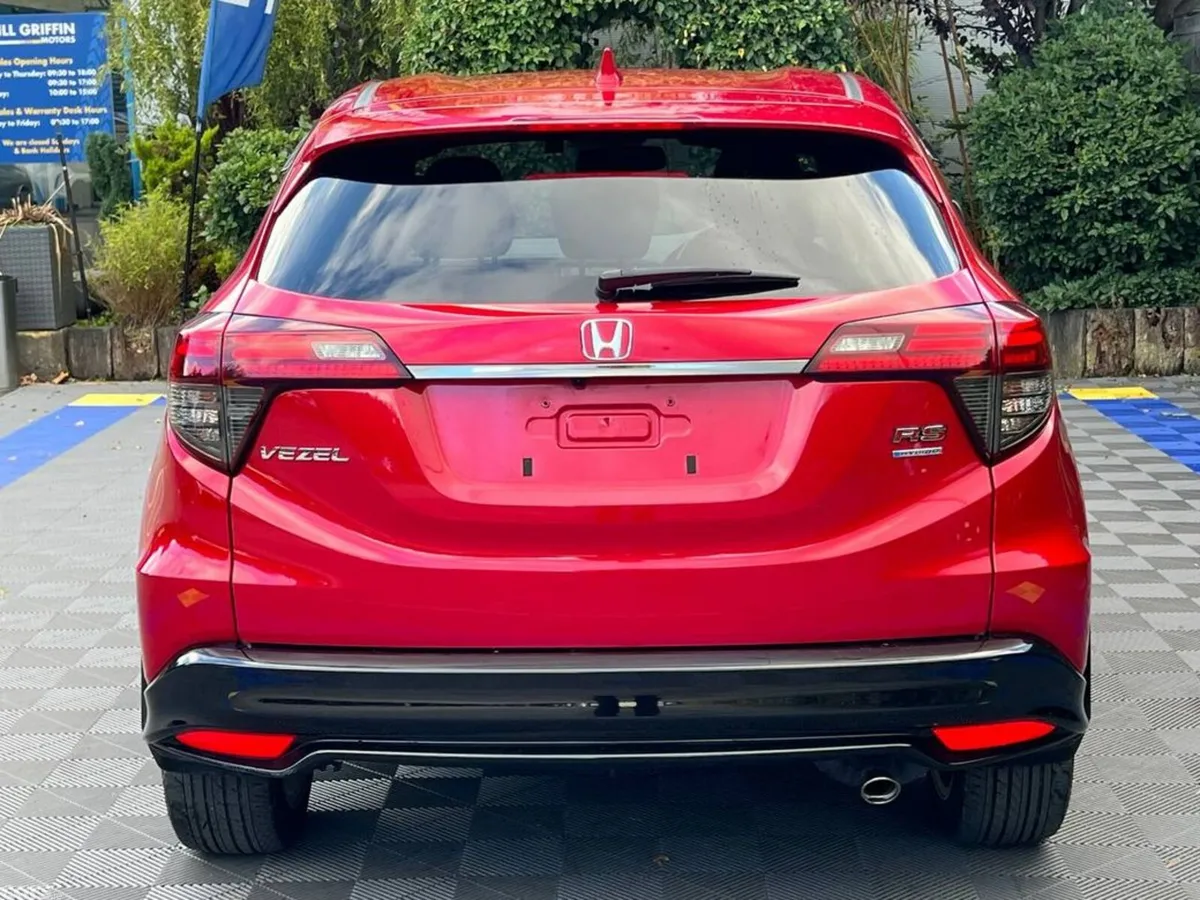 Honda Vezel SUV, Petrol Hybrid, 2021, Red