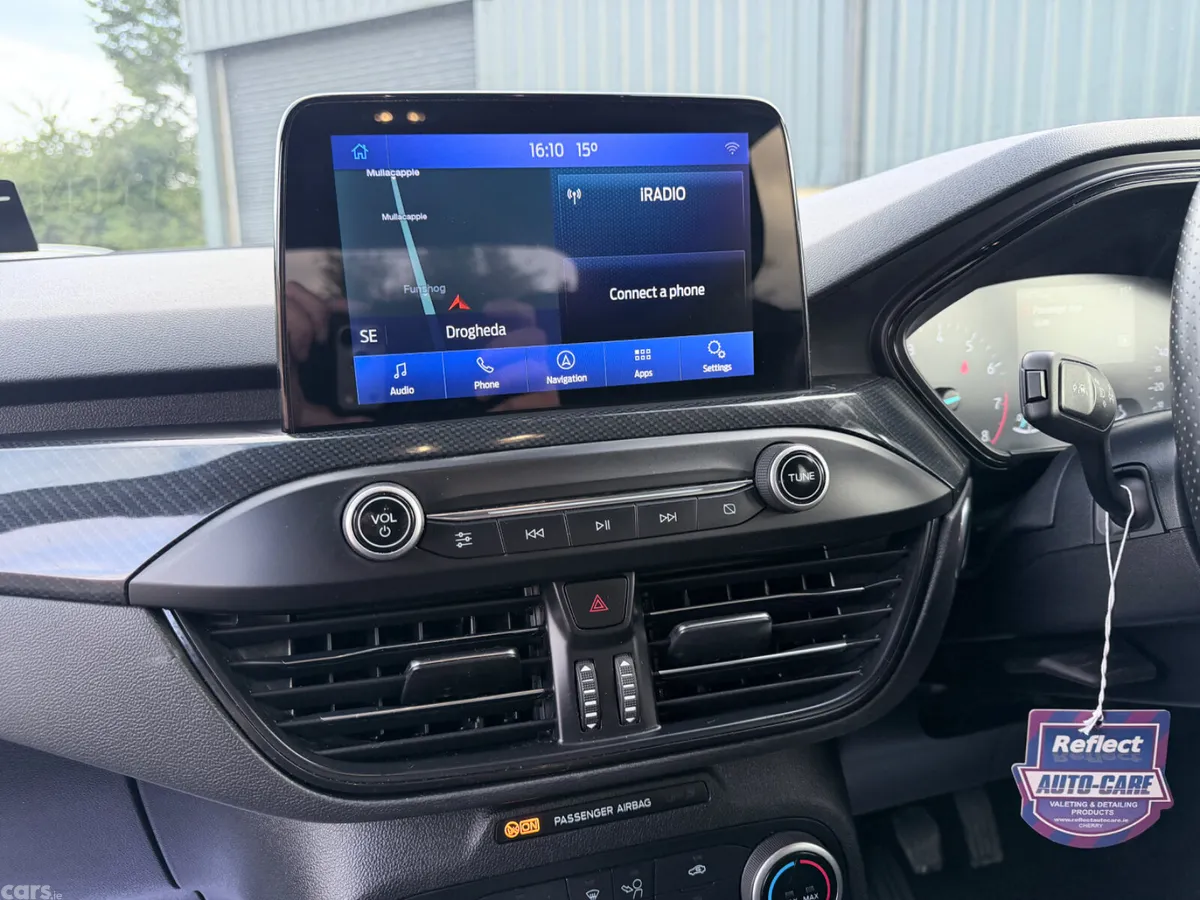 Ford Focus Hatchback, Petrol Hybrid, 2022, White