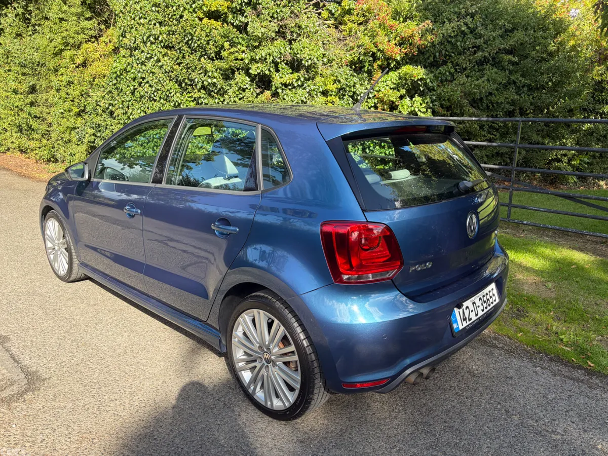 Volkswagen Polo Hatchback, Petrol, 2014, Blue