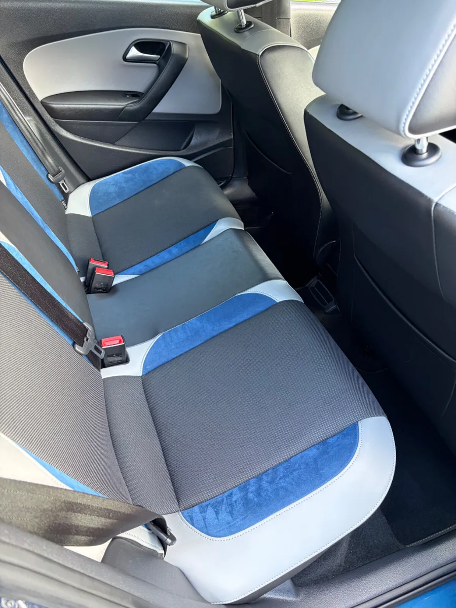Volkswagen Polo Hatchback, Petrol, 2014, Blue