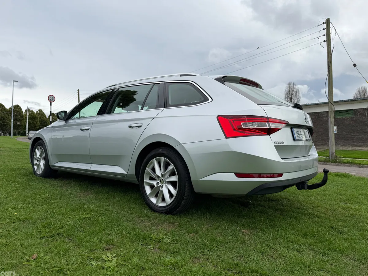 Skoda Superb Estate, Petrol, 2019, Silver