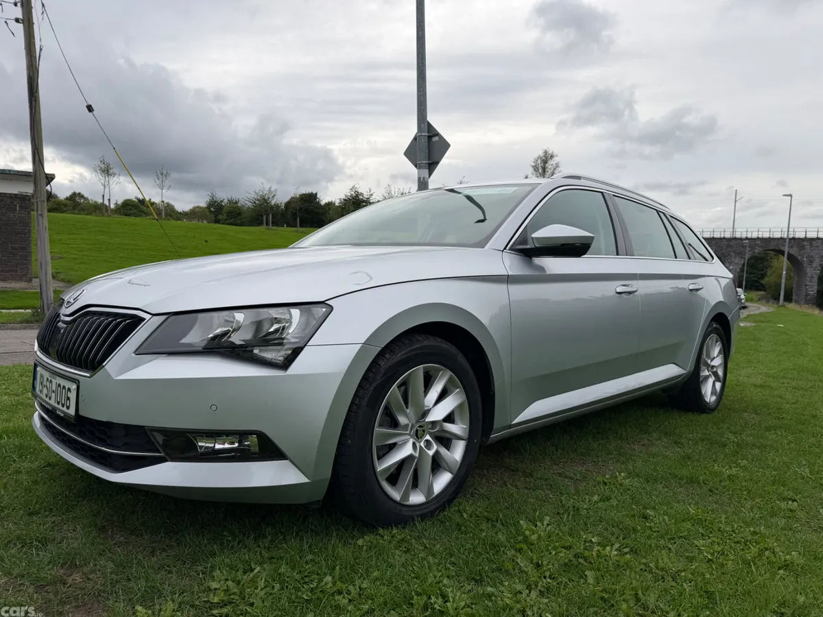 Skoda Superb Estate, Petrol, 2019, Silver