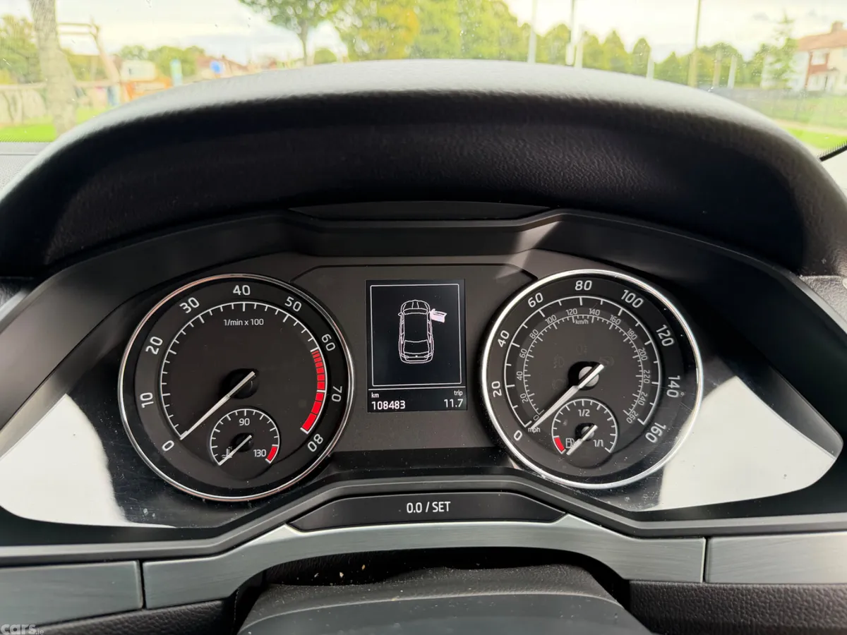 Skoda Superb Estate, Petrol, 2019, Silver