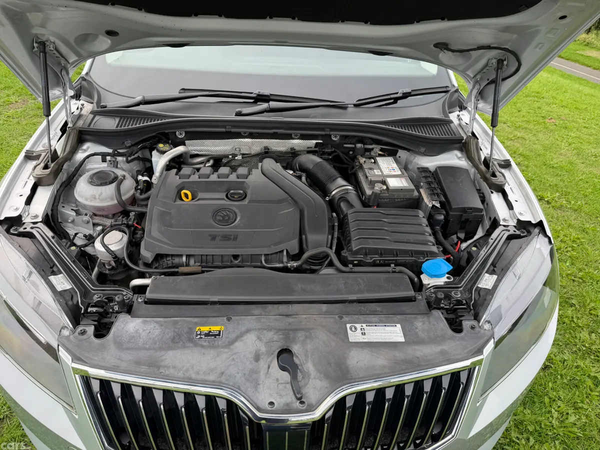 Skoda Superb Estate, Petrol, 2019, Silver