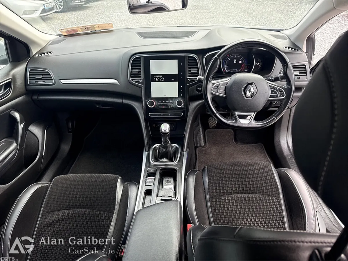 Renault Megane Saloon, Diesel, 2018, Grey