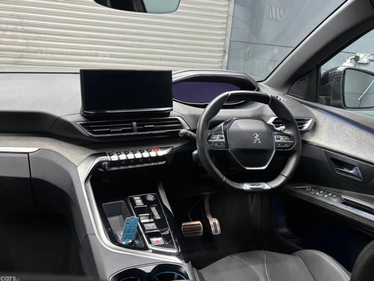 Peugeot 3008 MPV, Diesel, 2024, Grey