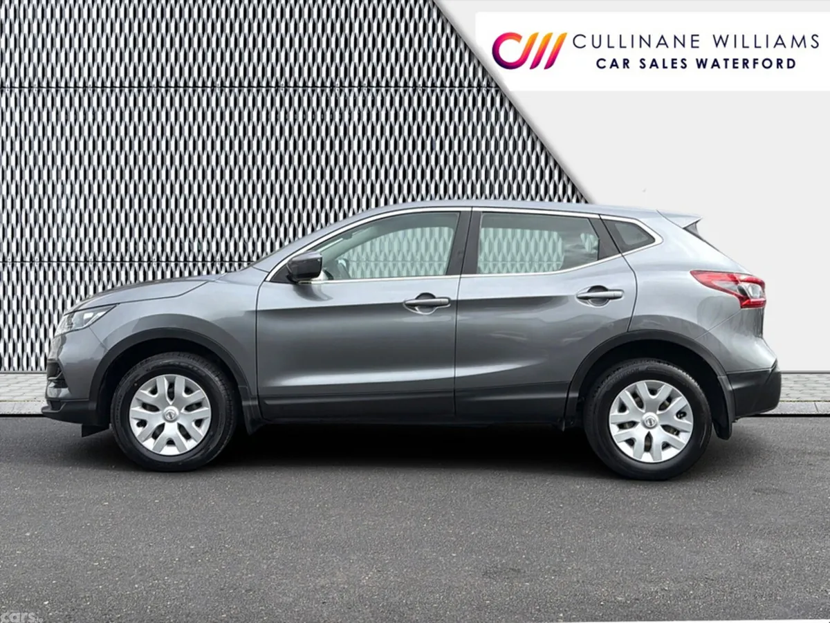 Nissan Qashqai SUV, Diesel, 2018, Grey