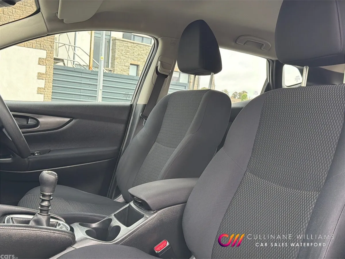 Nissan Qashqai SUV, Diesel, 2018, Grey